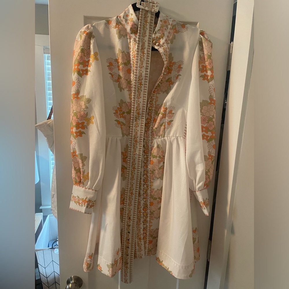 New dress worn once, great for brides or spring time
